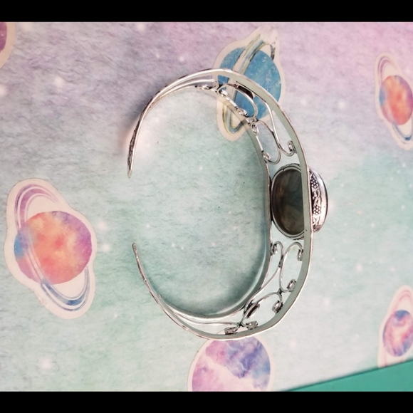 Big 925 Labradorite Cuff Bracelet - Picture 4 of 6